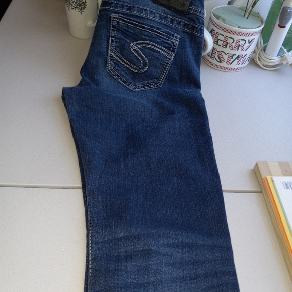 Silver Jeans. "Tuesday Baby Boot" Size 29/33. - Picture 8 of 8